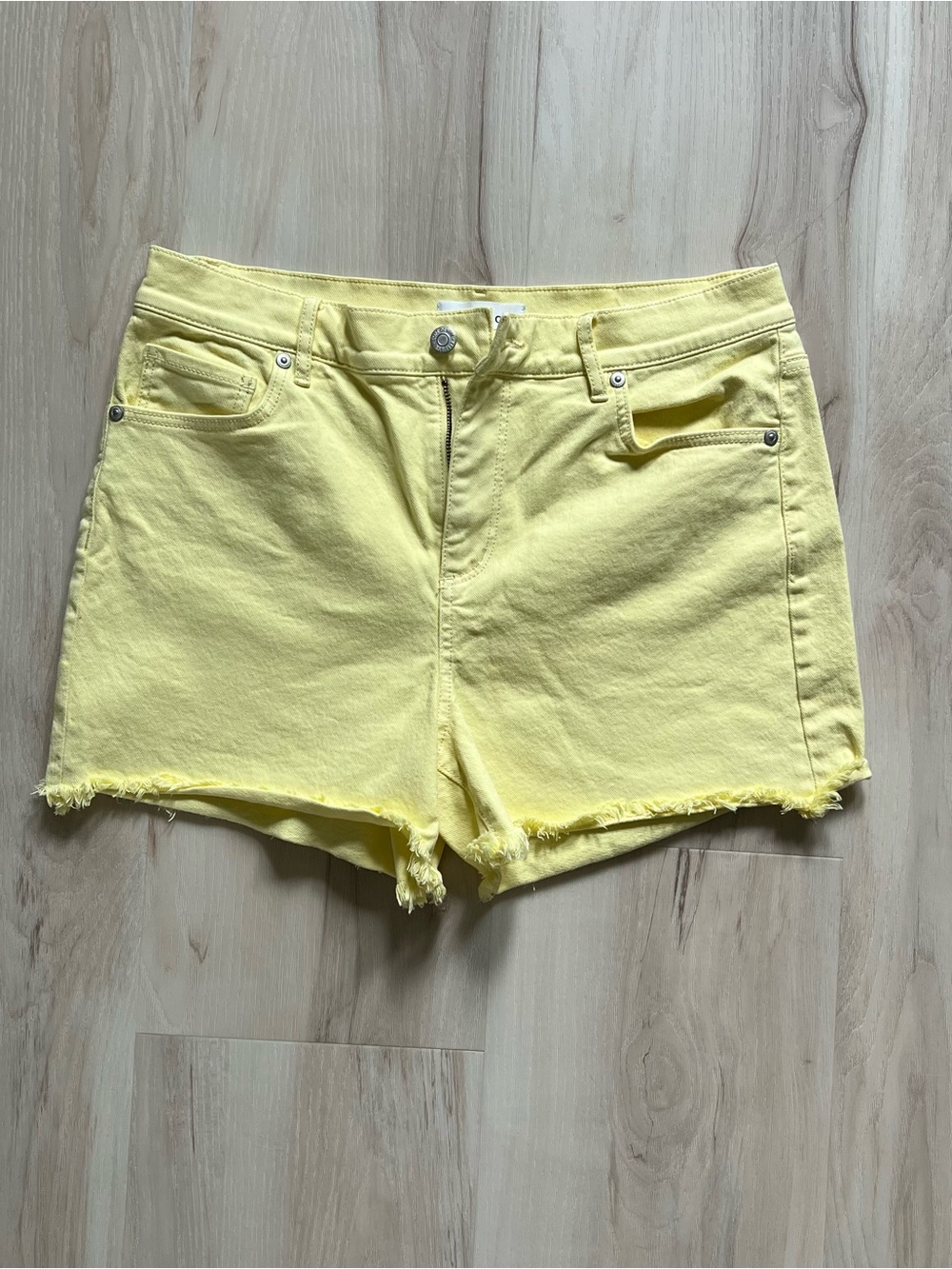 Loft yellow shorts size 8
